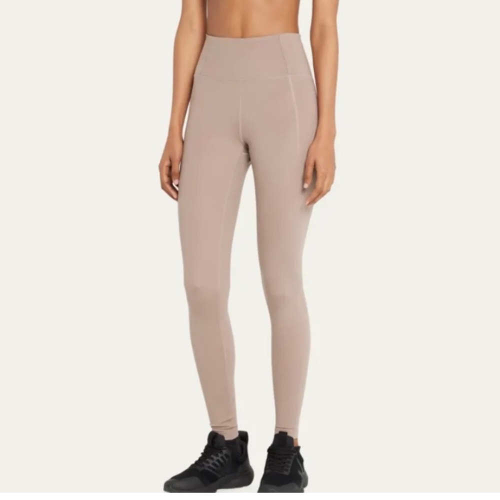 Girlfriend Collective Compressive High Rise Leggings in Limestone